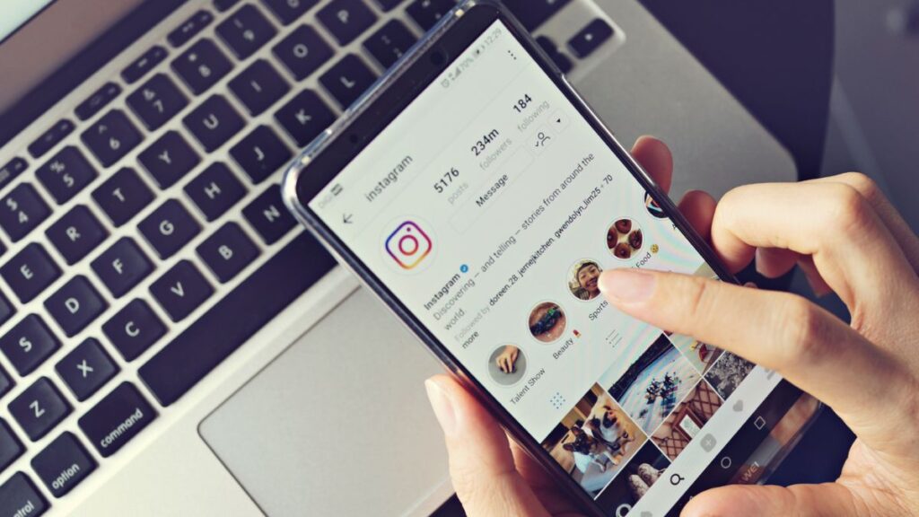 does instagram show screenshots