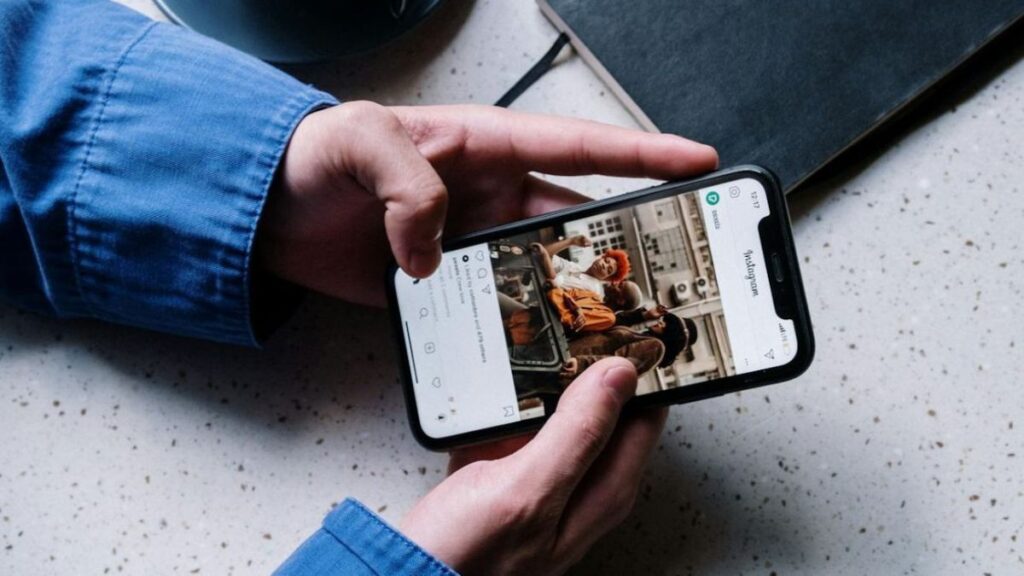 how to see who shared your instagram post